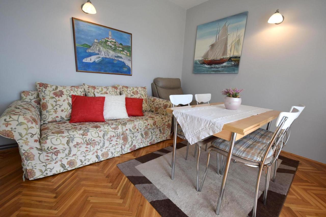 Apartment Mila Malinska Esterno foto